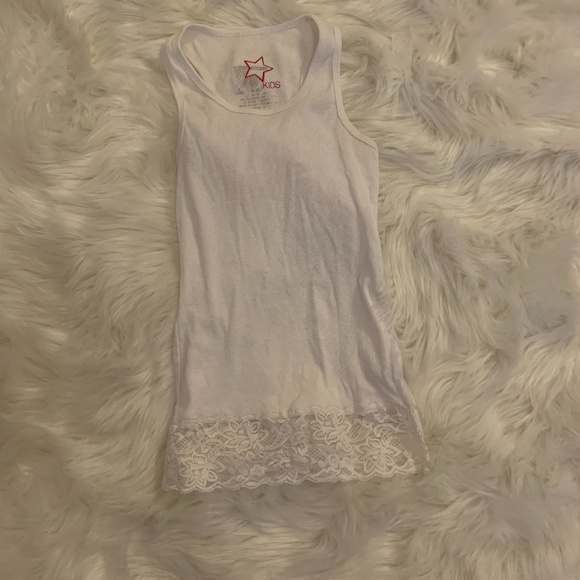 White tank top with lace on the bottom - Picture 1 of 1
